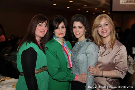 Thousands of Women Attend Chabad Conference