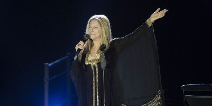 Barbra Streisand Sings ‘Hatikva’ in Tel Aviv Concert