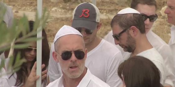 Ashton Kutcher and Mila Kunis in Israel for Rabbi’s Funeral